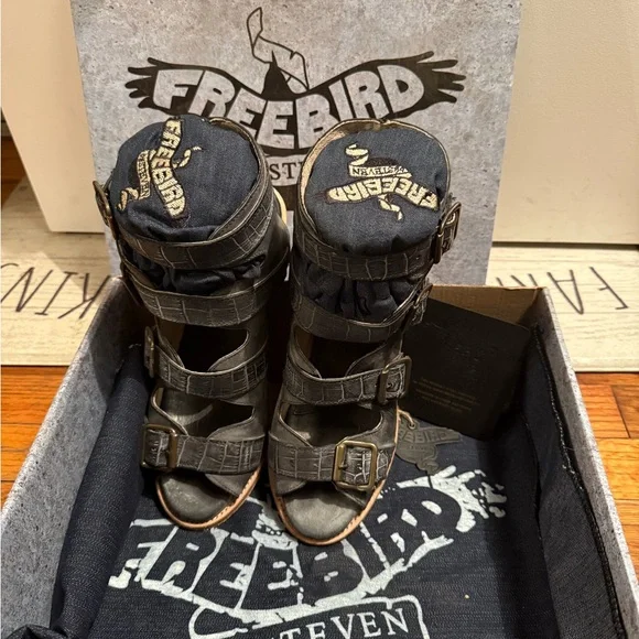 Freebird By Steven Grey Quail Strappy Buckle Bootie Sandals Size 9 - Picture 4 of 8